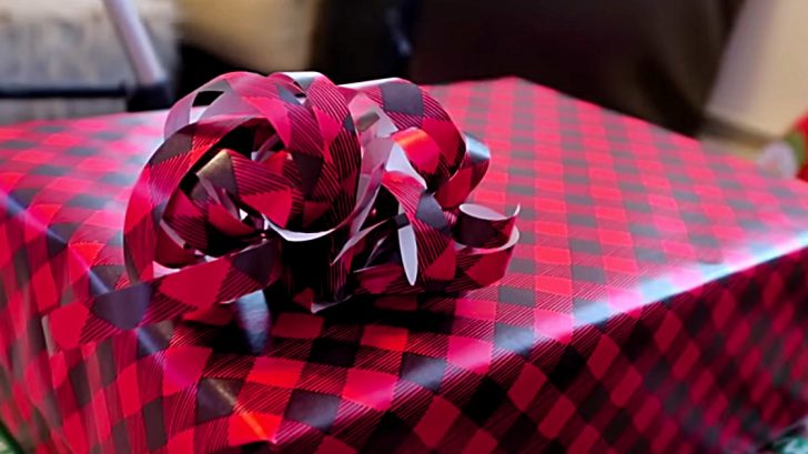 How To Make A Bow Out Of Wrapping Paper A Step-by-step Guide